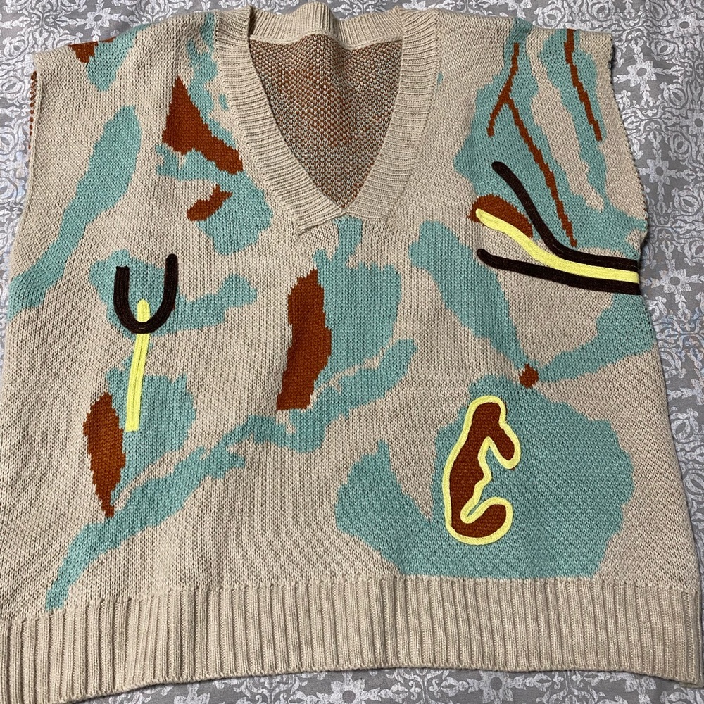 SHEIN V-Neck Sweater Vest in Beige and Teal